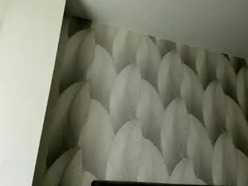 Shy_bambiii  live sex cam