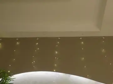 Willow_hendrix  live sex cam