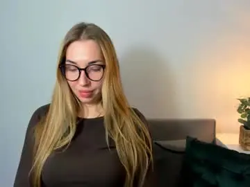 Ariaswan  live sex cam