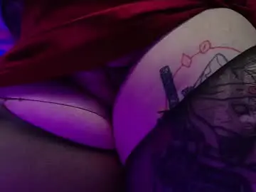 Curvysakura  live sex cam