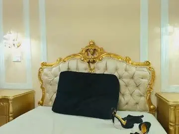 Halliestone  live sex cam