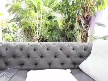 Halliestone  live sex cam