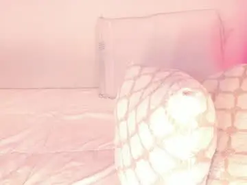Krystalwoodss  live sex cam