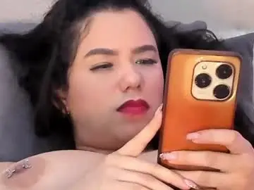 Krystalwoodss  live sex cam