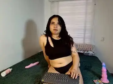 Raivenmoonn  live sex cam