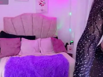 Sara_blum_  live sex cam