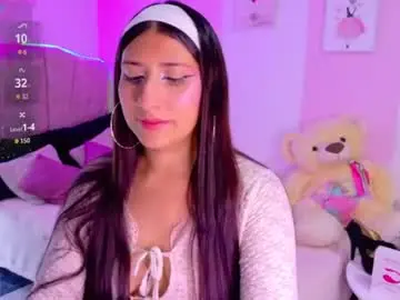 Sara_blum_  live sex cam