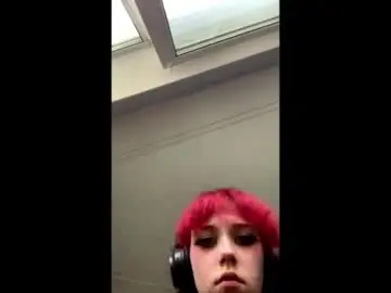 Shalaschrantz  live sex cam