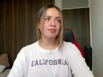 Ashleyt1998  live sex cam