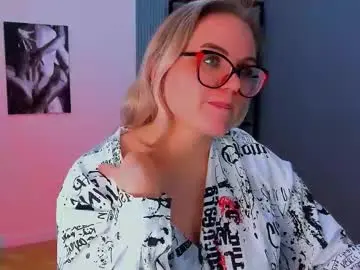 Crystalcurtis  live sex cam