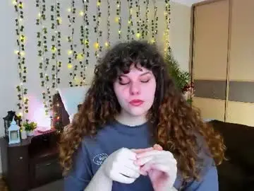Curlymagic  live sex cam
