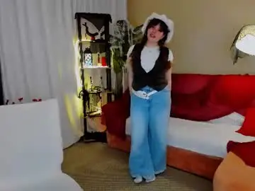 Curlymagic  live sex cam