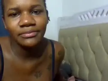 Diamonddoll32  live sex cam