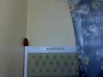 Diamonddoll32  live sex cam