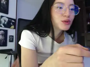 Divineisis  live sex cam