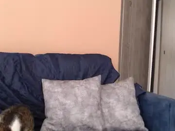 Divineisis  live sex cam