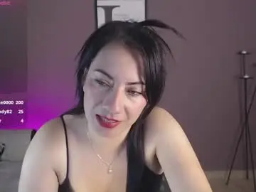 Evee_e  live sex cam