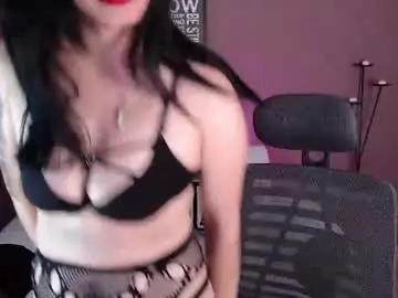 Evee_e  live sex cam