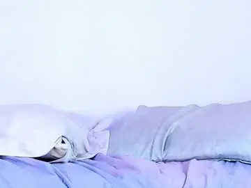 Hennykitty  live sex cam