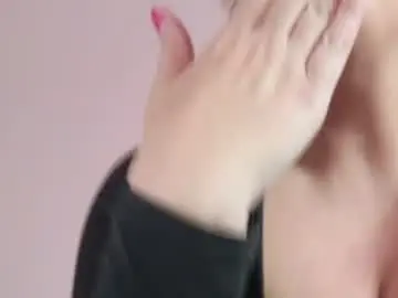 Hollyharmd  live sex cam