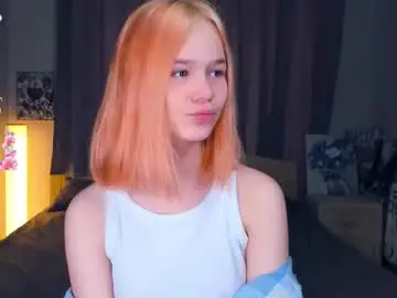 Lynncozzy  live sex cam