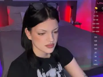 Mavis_crystal  live sex cam