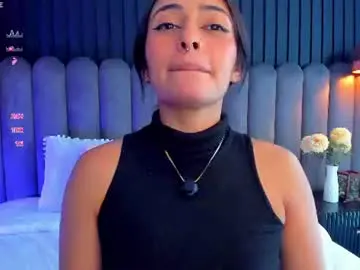 Nanda_vixen_  live sex cam