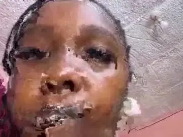 Wild_peaches  live sex cam