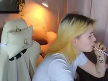 Blvckmilk  live sex cam