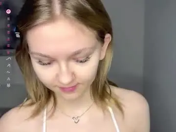 Carollkaps  live sex cam