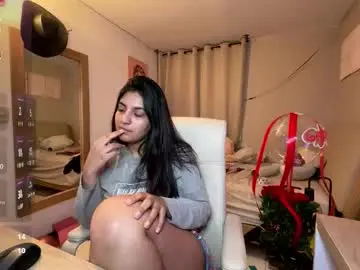 Cloe_small08  live sex cam