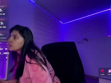 Cloe_small08  live sex cam