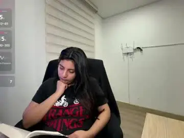 Cloe_small08  live sex cam