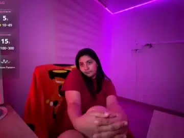 Cloe_small08  live sex cam