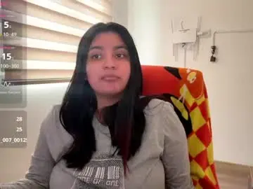 Cloe_small08  live sex cam