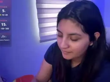Cloe_small08  live sex cam