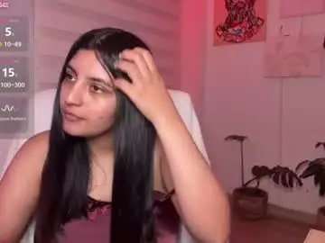 Cloe_small08  live sex cam