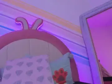 Emma_myers18  live sex cam