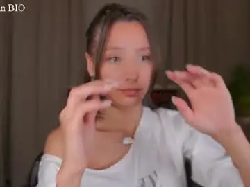 Falinecrosthwaite  live sex cam