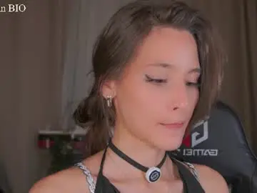 Falinecrosthwaite  live sex cam