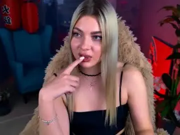 Hyileyclark  live sex cam