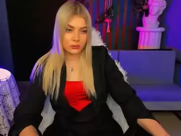 Hyileyclark  live sex cam