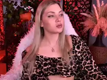 Hyileyclark  live sex cam