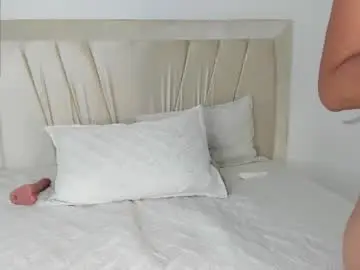 Kiara_bliss_  live sex cam