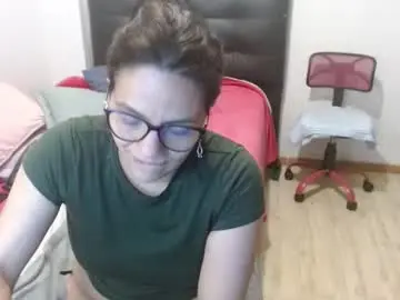 Megan_milf_  live sex cam