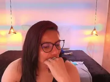 Megan_milf_  live sex cam