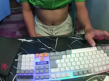 Misslittledeluxe  live sex cam