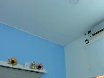 Monalinda220  live sex cam