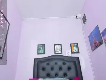 Monalinda220  live sex cam