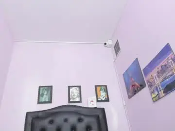 Monalinda220  live sex cam